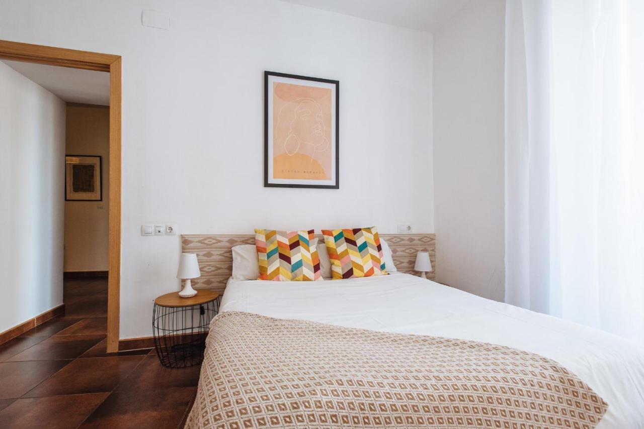 Homeyseville- Bright Apartment At Santa Cruz 6 Pax, Parking Optional Ngoại thất bức ảnh