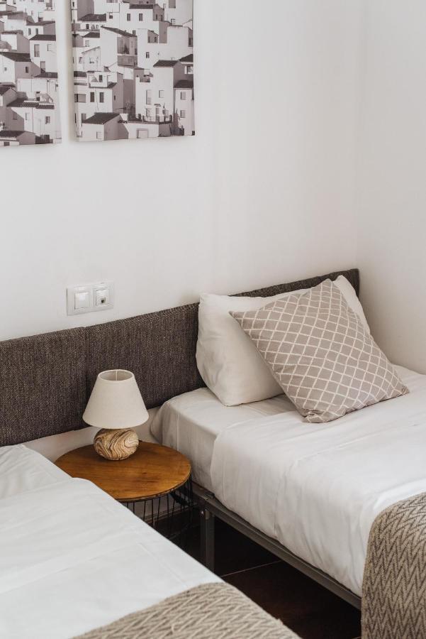 Homeyseville- Bright Apartment At Santa Cruz 6 Pax, Parking Optional Ngoại thất bức ảnh