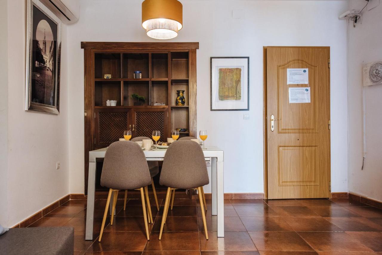 Homeyseville- Bright Apartment At Santa Cruz 6 Pax, Parking Optional Ngoại thất bức ảnh