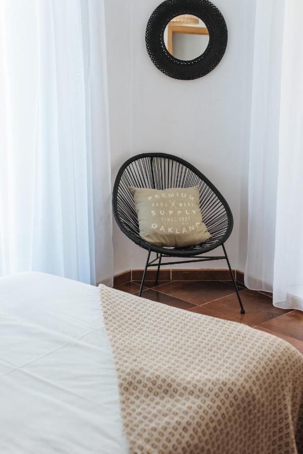 Homeyseville- Bright Apartment At Santa Cruz 6 Pax, Parking Optional Ngoại thất bức ảnh