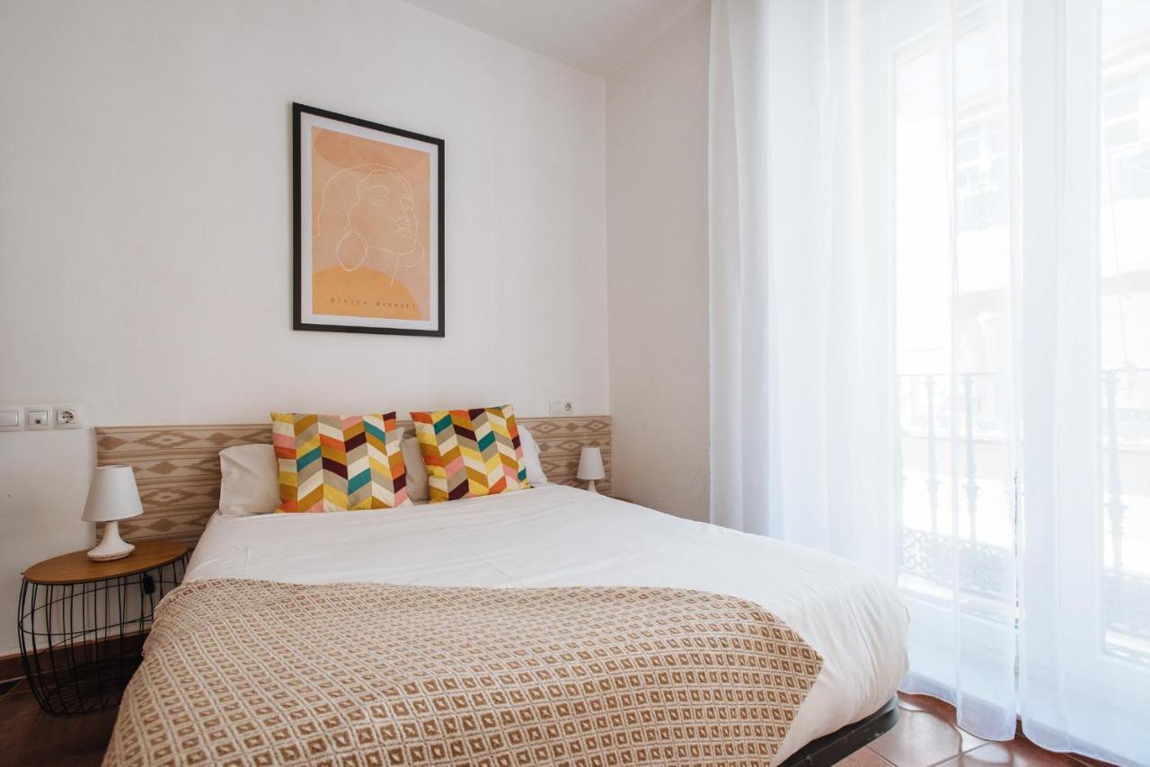 Homeyseville- Bright Apartment At Santa Cruz 6 Pax, Parking Optional Ngoại thất bức ảnh